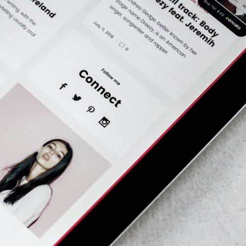 Social Media on a ipad